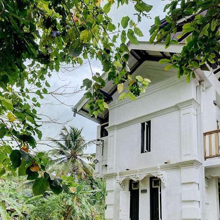 فندق Watu House ديكويلاّ تين المظهر الخارجي الصورة